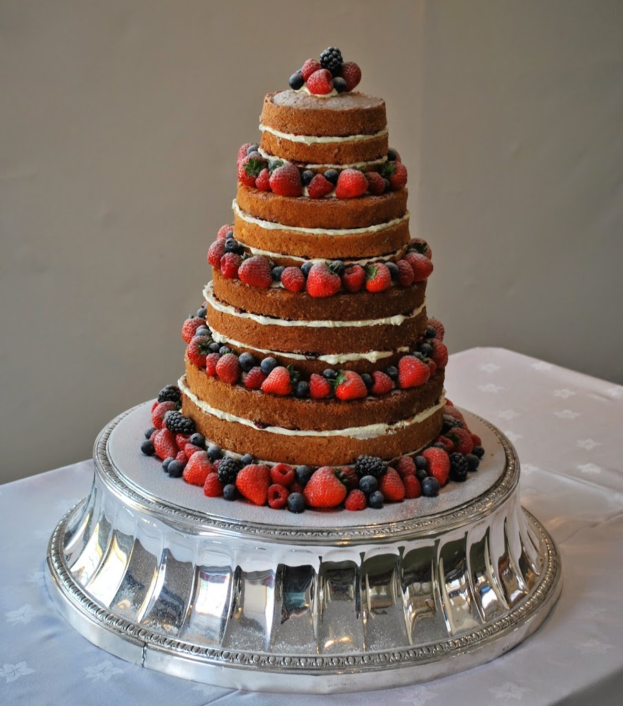 The Rise of the Naked Wedding Cake